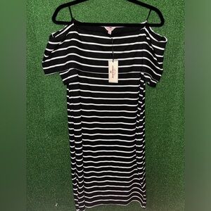 "JUICY COUTURE" BLACK & WHITE STRIPED  By OFF SHOULDER RIBBED DRESS SIZE: XL